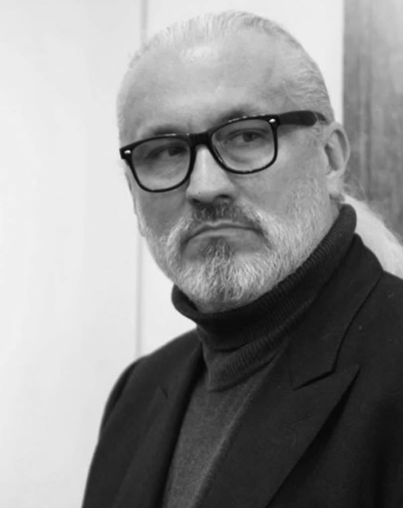 Стало відомо про раптову смерть відомого викладача у Львові