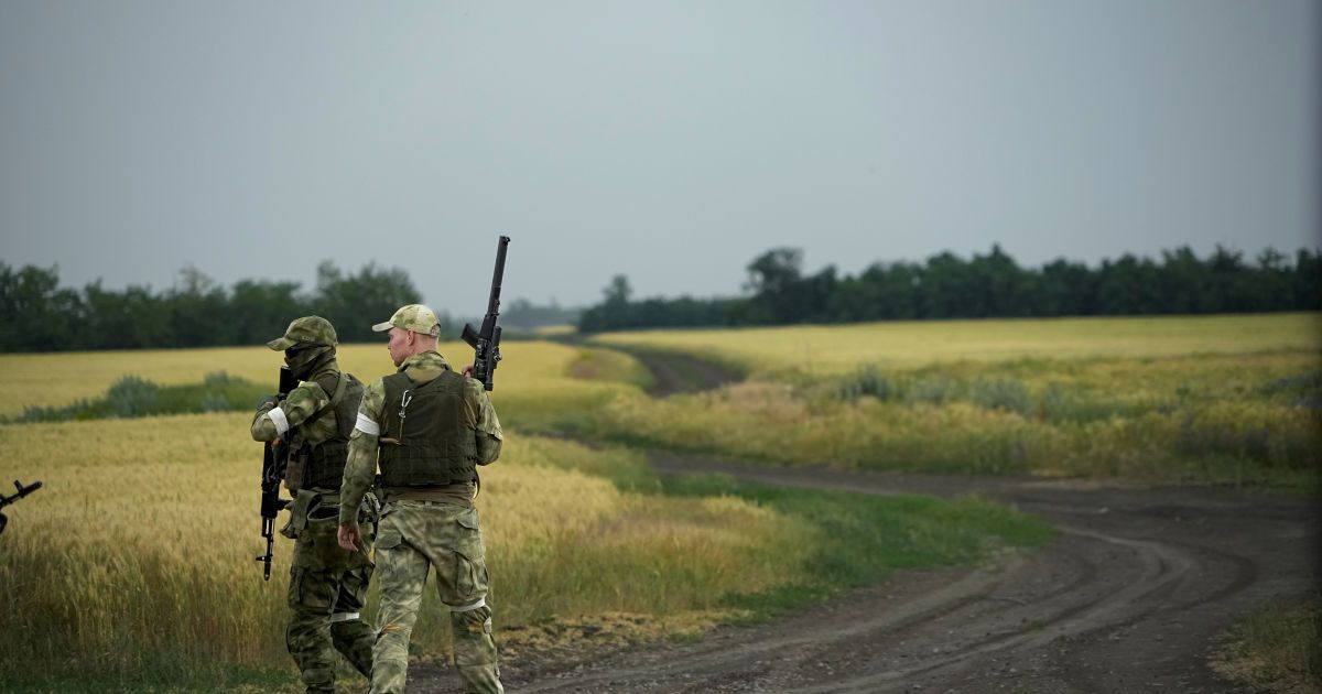 Окупанти застосовують нову руйнівну тактику в Луганській області