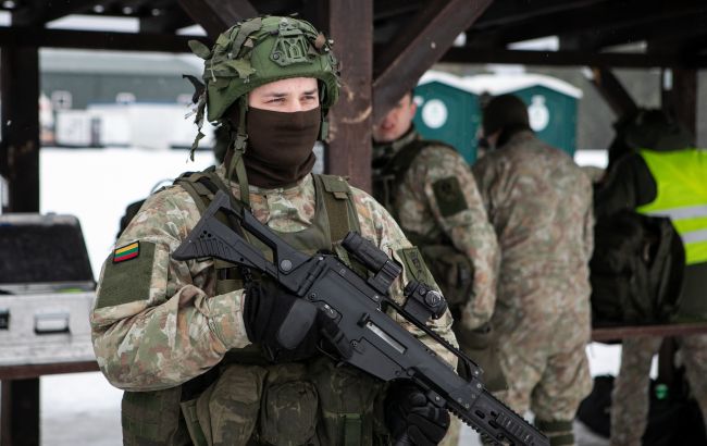 У Литві оголосили підвищенй рівень боєготовності військ