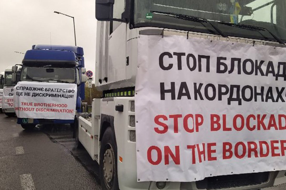 Україна шукає інші шляхи для українського експорту через блокаду кордону з Польщею