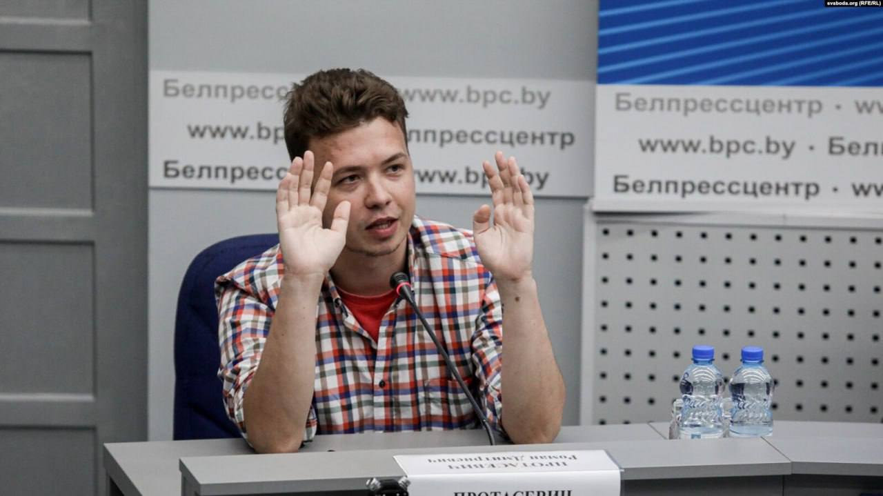 У Білорусі помилували відомого журналіста-опозиціонера