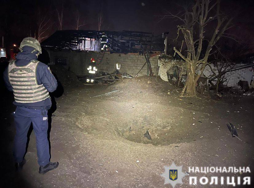 Удар "шахедами" по Чернігівщині: фото з місця вибуху