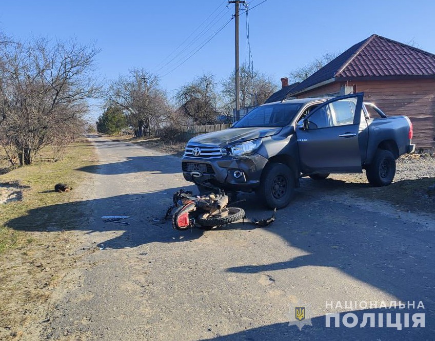 На Волині 15-річний мотоцикліст потрапив під колеса авто
