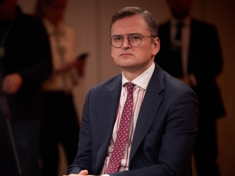 Поки партнери обговорюють, в Україні хтось гине. Кулеба у Давосі закликав відмовитися від концепції уникнення ескалації
