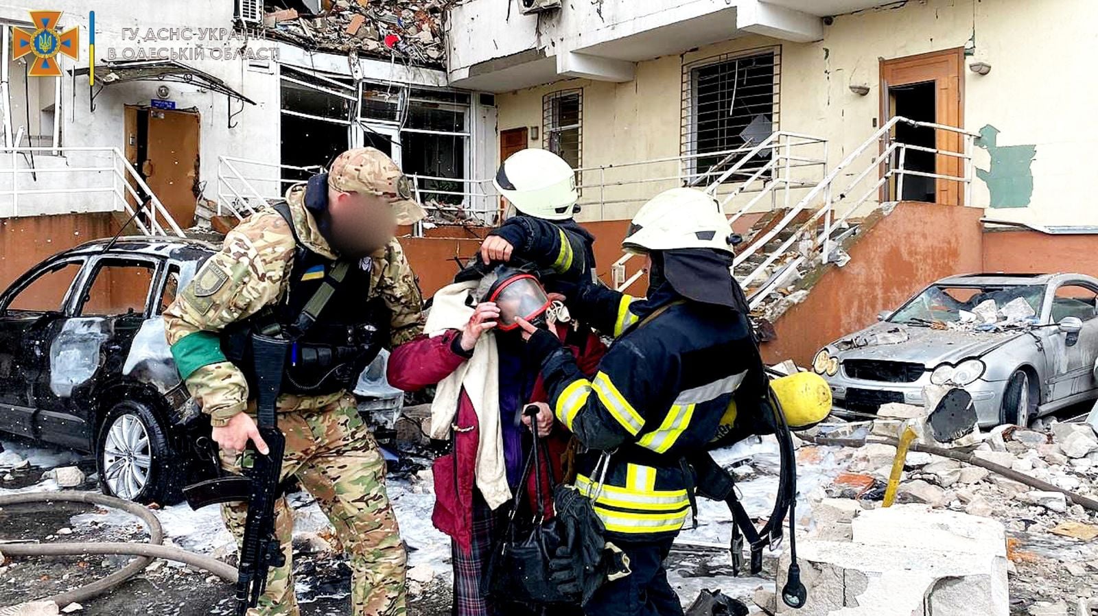 Кількість жертв обстрілу Одеси зросла. ДСНС показала кадри руйнувань
