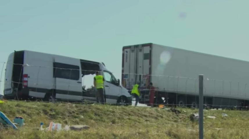 Смертельна аварія з українським автобусом у Польщі: в МЗС розповіли деталі