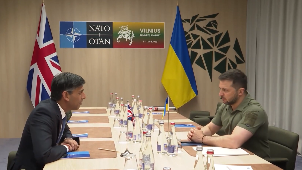 Зеленський у Вільнюсі. Британська підтримка, «Бушмастери» з Австралії та інше