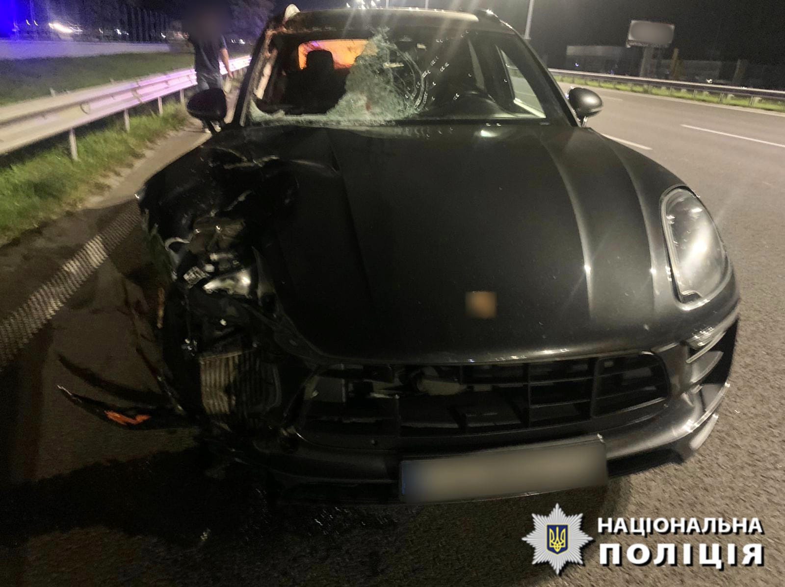 Біля Києва водій Porsche на смерть збив пішохода
