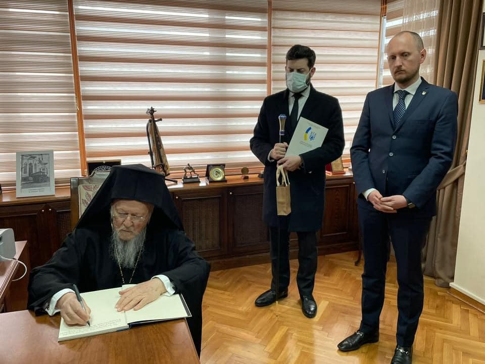 Церква-Мати є солідарною з героїчним українським народом, - Вселенський патріарх
