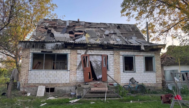 Вночі ворожі дрони атакували Київщину: постраждала сім’я (фото)