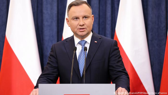 Анджею Дуді зателефонував фейковий Макрон