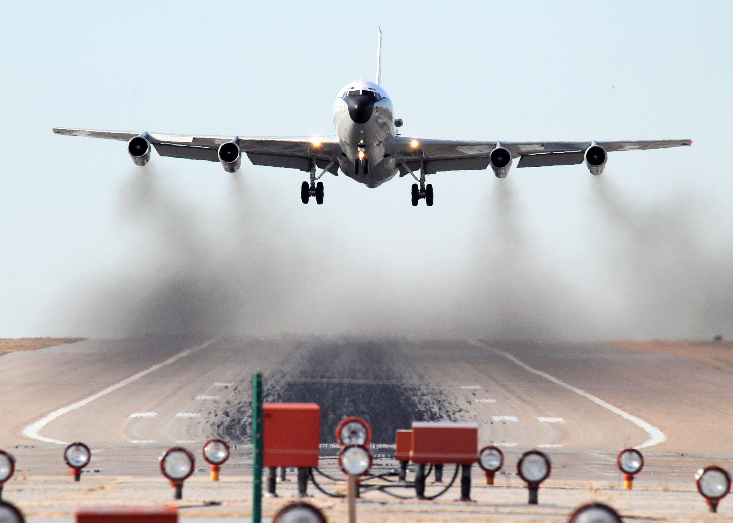 WC-135 Constant Phoenix: в Європу прибув літак, що "винюхує" ядерку