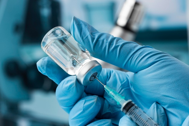 Вакцинація проти Covid-19 до 92% захищає від госпіталізації – українські вчені