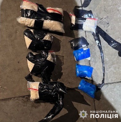 У Львові затримали наркодилерів: вилучено психотропи на 800 тисяч гривень