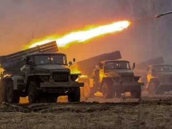 Окупанти обстріляли житлові квартали Миколаєва, є жертви