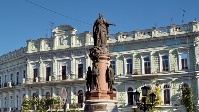 В Одесі остаточно демонтують пам’ятник Катерині II