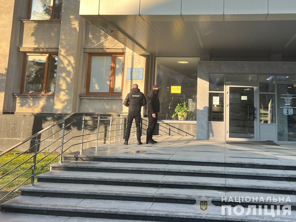 На 700 тисяч грн. Ужгородських чиновників підозрюють у завищенні вартості ремонтів