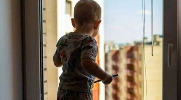 В Одесі 4-річний хлопчик випав з вікна п'ятого поверху