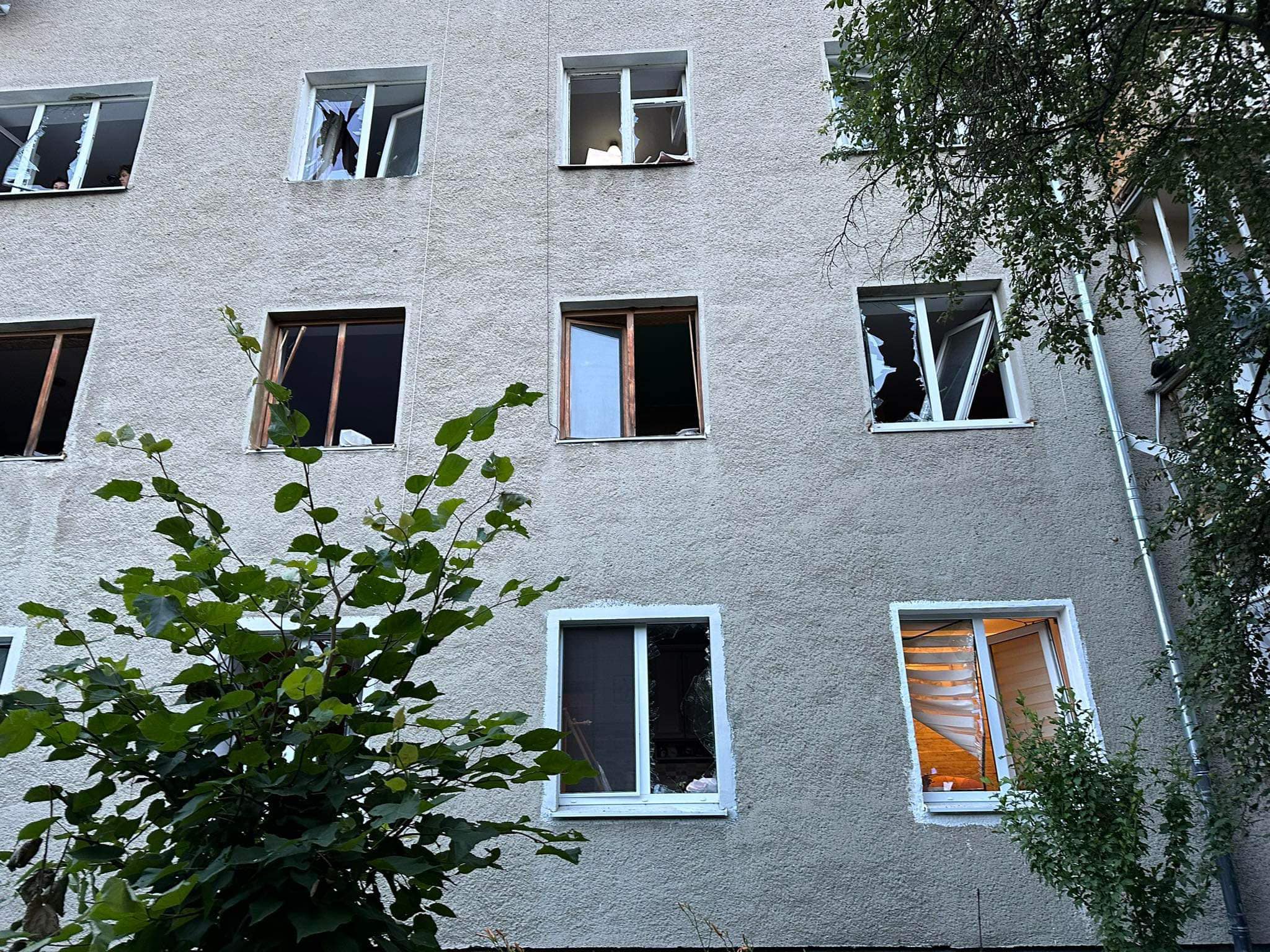 Пошкоджені житлові будинки та дитячий садок: відомі наслідки атаки РФ по Івано-Франківщині