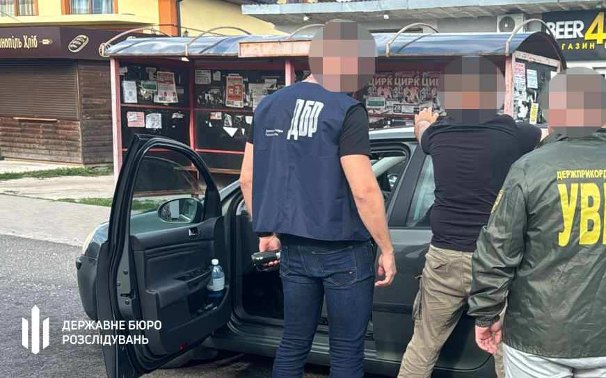У Львові викрили прикордонника, який пообіцяв ухилянту переправити його за кордон