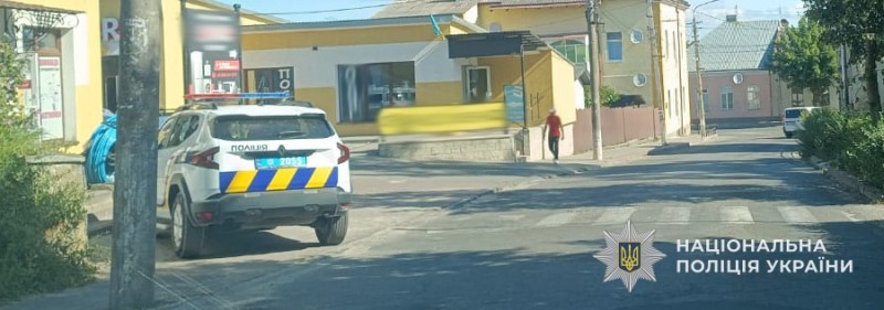 На Львівщині ДТП: авто наїхало на пішохода - дівчина у лікарні