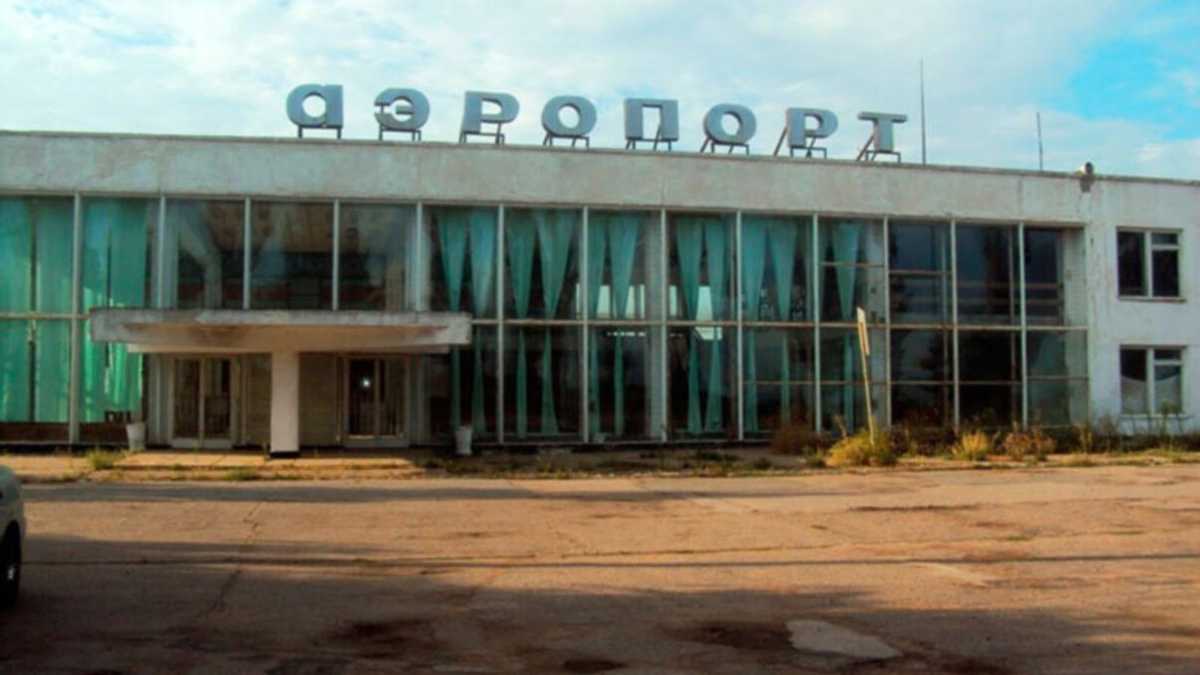 Окупанти захопили аеропорт у Бердянську