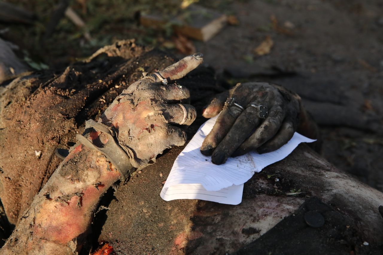Син хотів перепоховати батька: жалоба на Харківщині і деталі про загиблих у Грозі