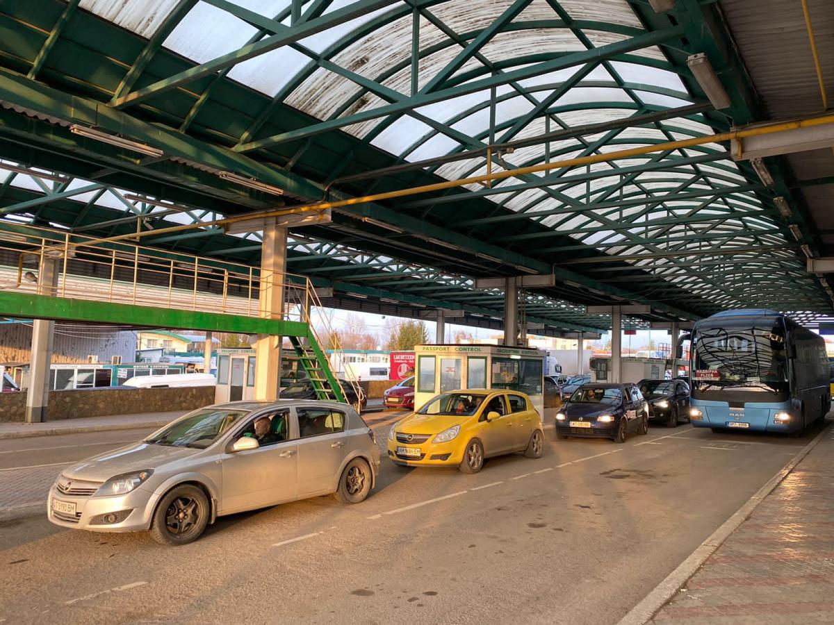 Більше 140 тис. українців повернулися додому від початку нападу РФ