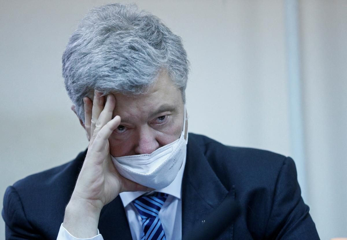 Без арешту. Печерський суд обрав запобіжний захід Порошенку