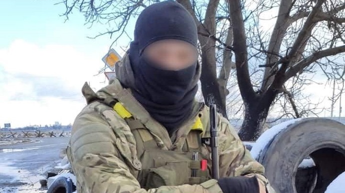Гвардієць кулеметом з відстані 1000 метрів знищив снайпера окупантів