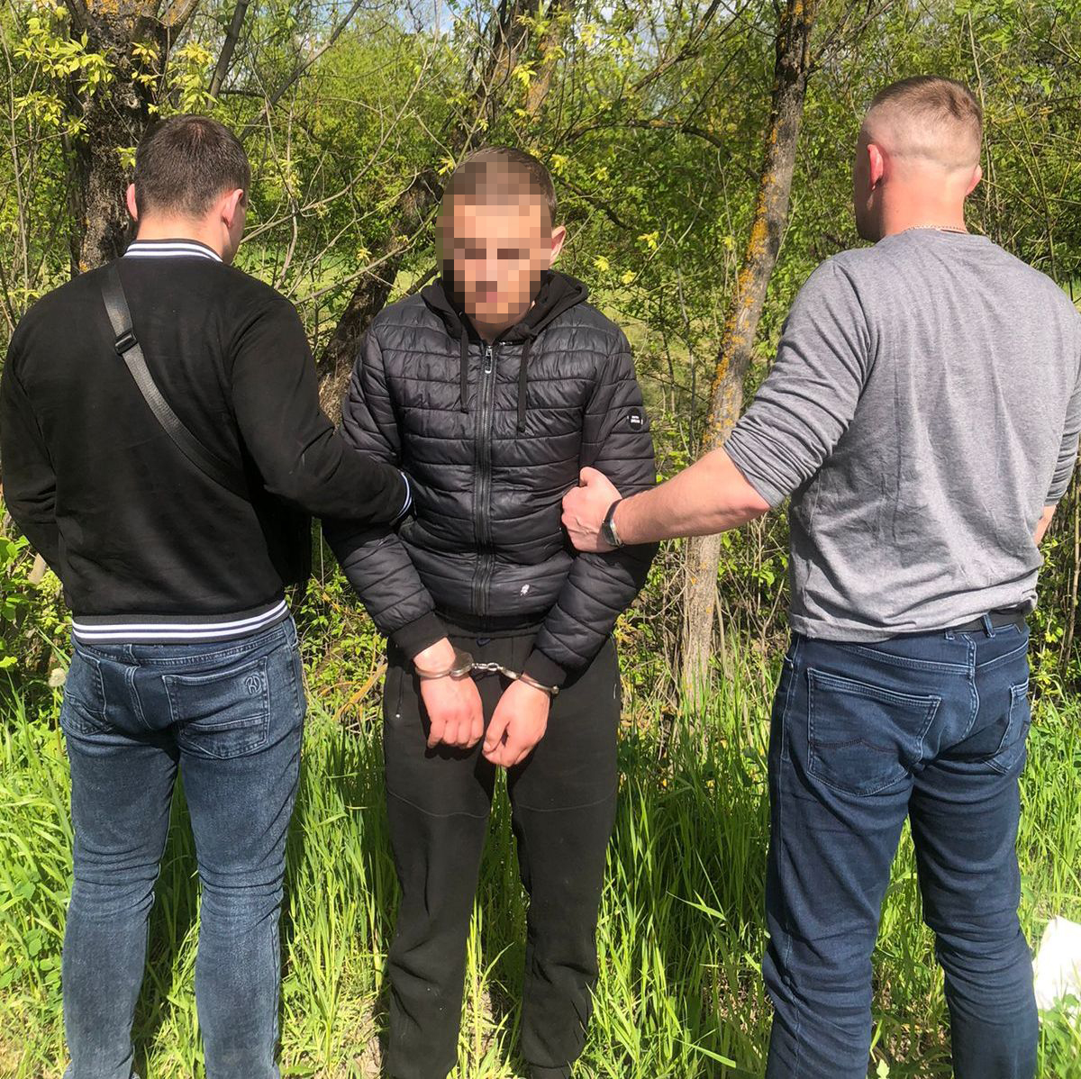 На Львівщині 25-річний чоловік убив односельчанина та закопав тіло на городі