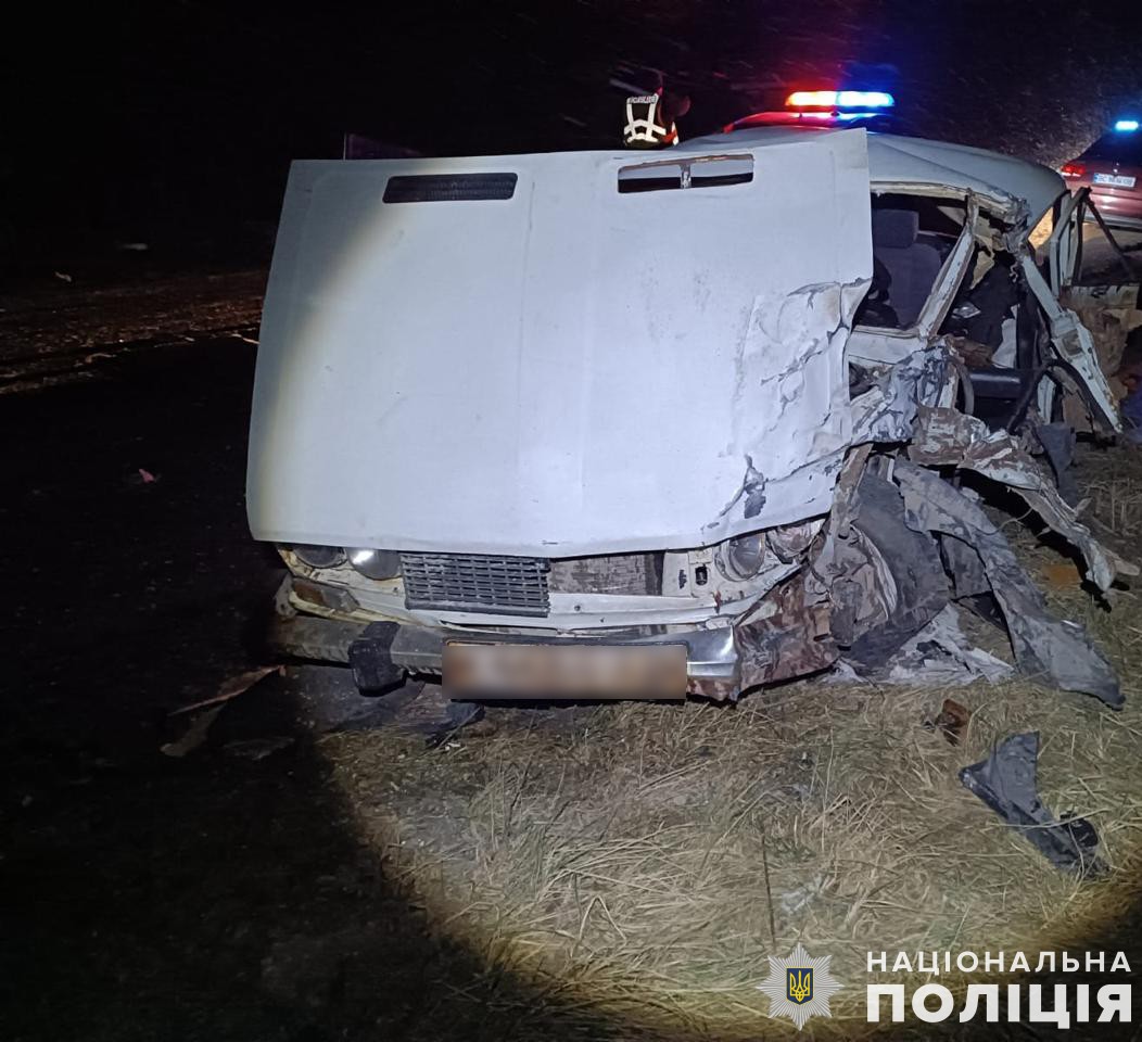 На Львівщині зіткнулися авто з вантажівкою: загинув чоловік (фото)
