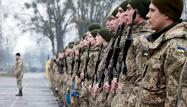 Спецконтракт для 18-річних: Зеленський повідомив деталі