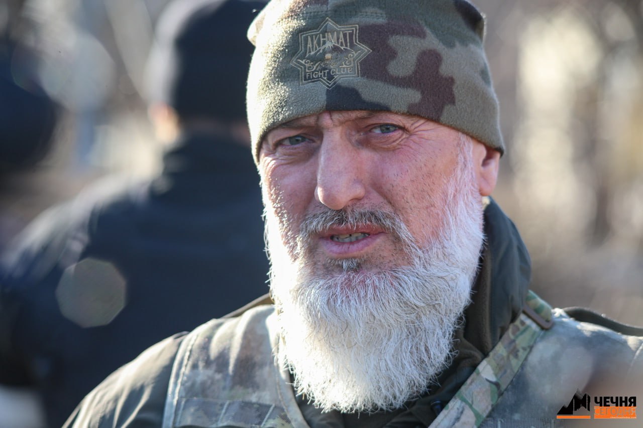 Убили чи важко поранили. Українські сили атакували найближчого соратника Кадирова