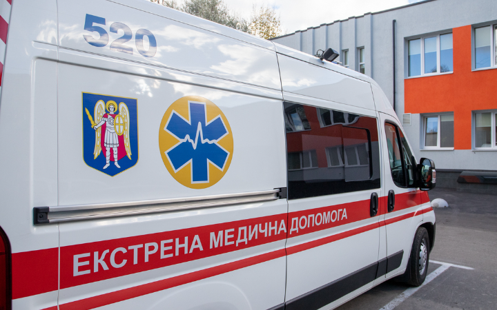 У Львові на вулиці знайшли чоловіка без свідомості: він помер в швидкій допомозі