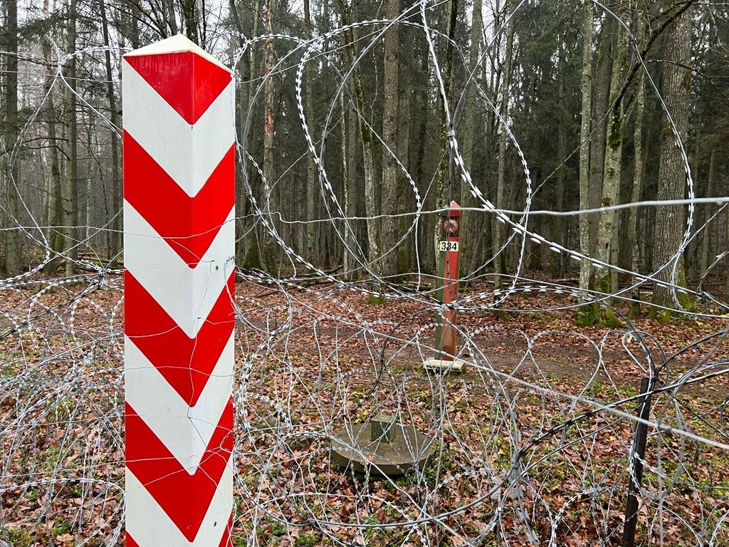 Більше 200 нелегалів знову штурмували білорусько-польський кордон