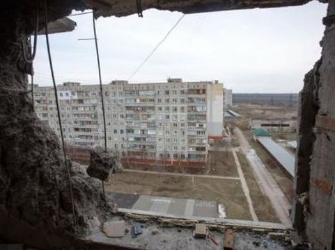 Обстріл центру Маріуполя: окупанти влучили у Приазовський університет