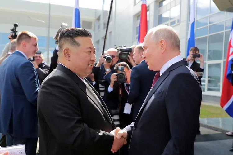 Візит Путіна в КНДР: РосЗМІ заявили, що Кім Чен Ин «повністю підтримує» Росію