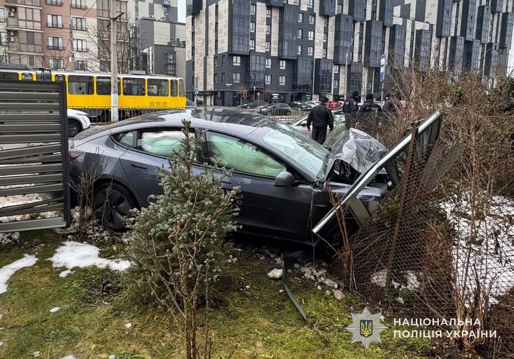 ДТП у Львові: троє людей травмовані