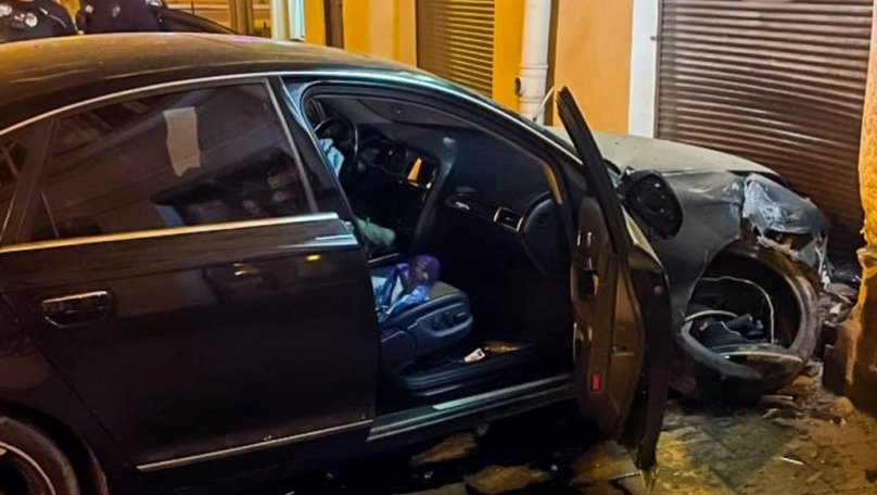 У центрі Львова п’яний водій на Audi влетів у магазин