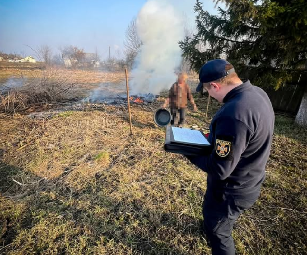ДСНС та поліція патрулюють один з районів Львівщини: за паліями стежать з повітря (фото)