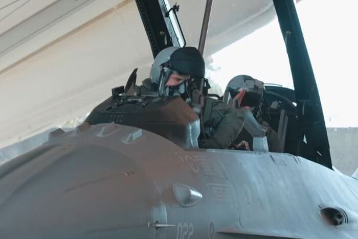 Як українські пілоти тренуються на F-16. Перше відео з навчань
