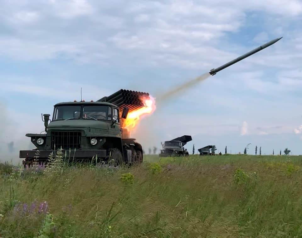 Авіація нанесла 15 ударів по скупченнях ворога і його техніки, - Генштаб
