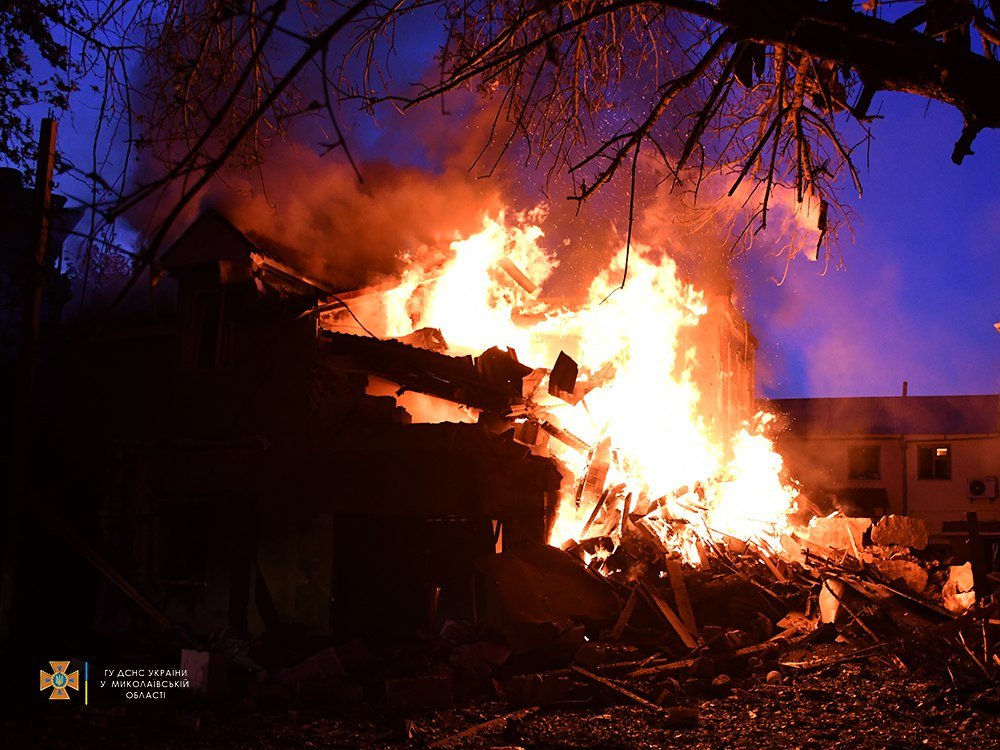 Пролунало до 20 вибухів: Миколаїв обстріляли з окупованої Херсонщини. Оновлено