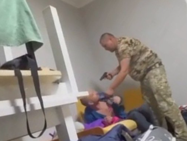 Працівників львівського ТЦК звинувачують у катуванні: побитий чоловік хотів утекти за кордон