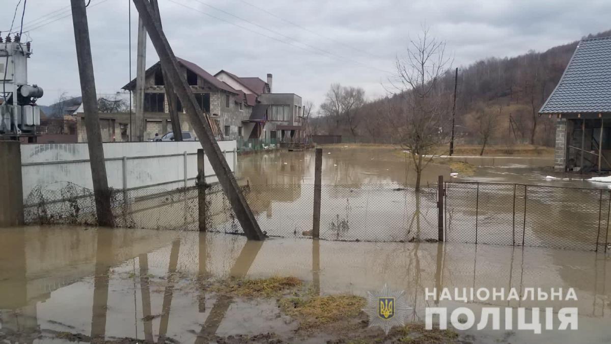 Стали відомі подробиці зникнення хлопчика під час повені на Закарпатті