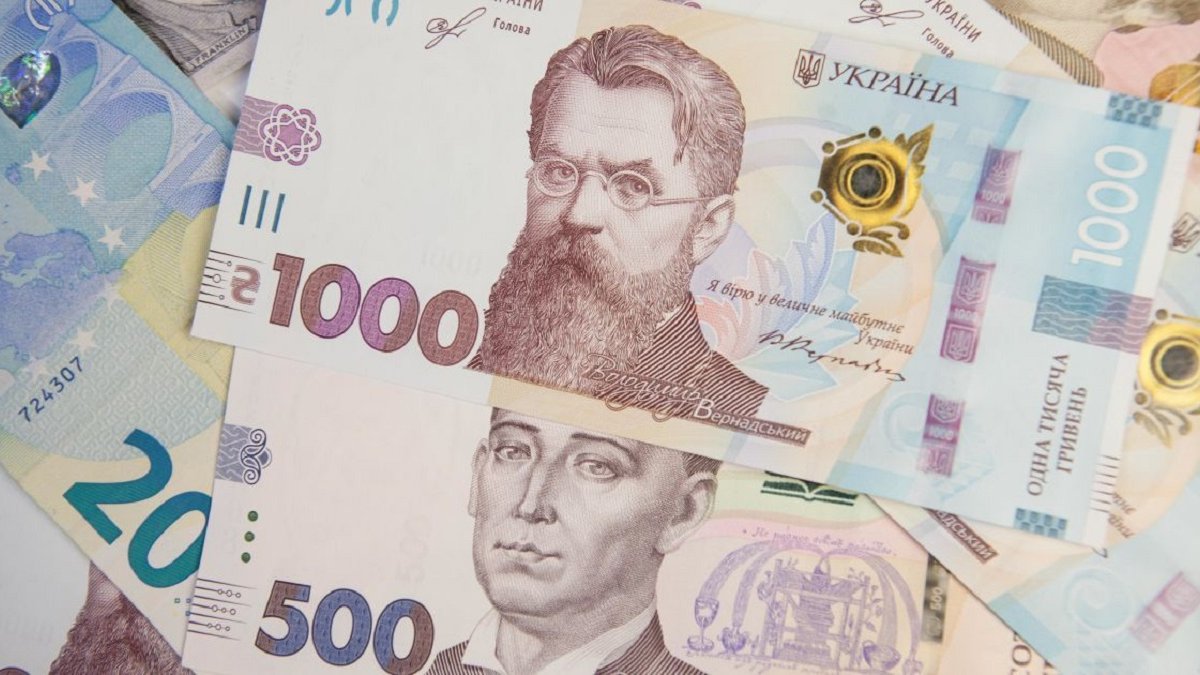 Українська гривня повертається на окупований Донбас