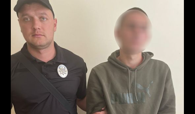 Жорстоко побив та пограбував: на Львівщині чоловік напав на перехожого