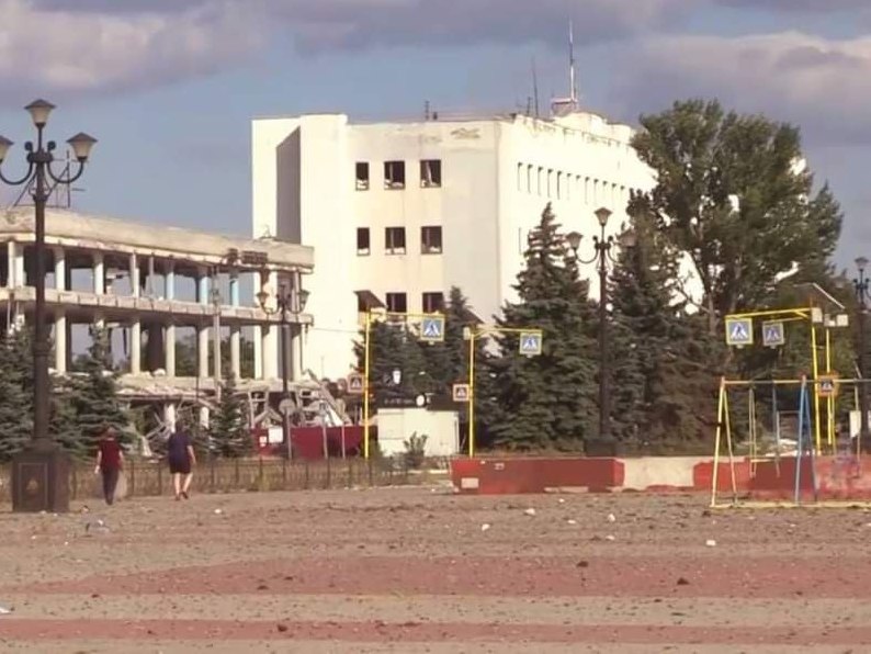 На Луганщині окупанти взяли під контроль Золотарівку