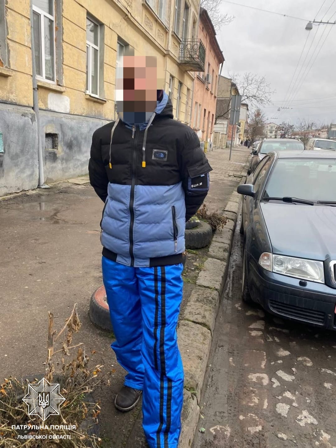 Допомогли крадені ґаджети. У Львові по гарячих слідах упіймали 33-річного вуличного злодія
